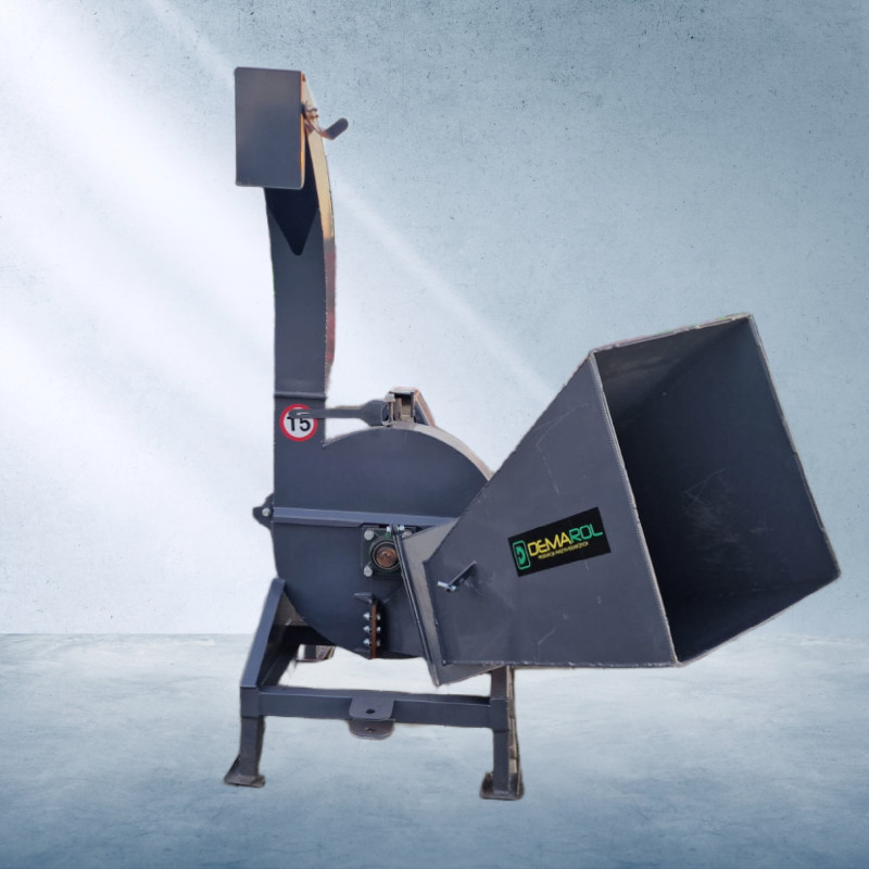 Tocator pentru crengi, grosime max crengi 130 mm diametru, pentru tractor 18 - 55 CP, Demarol R13